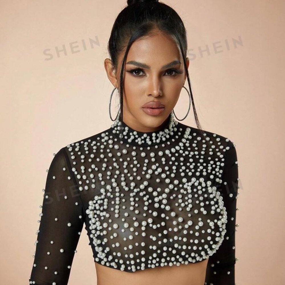 Pearl black long sleeve mesh crop top